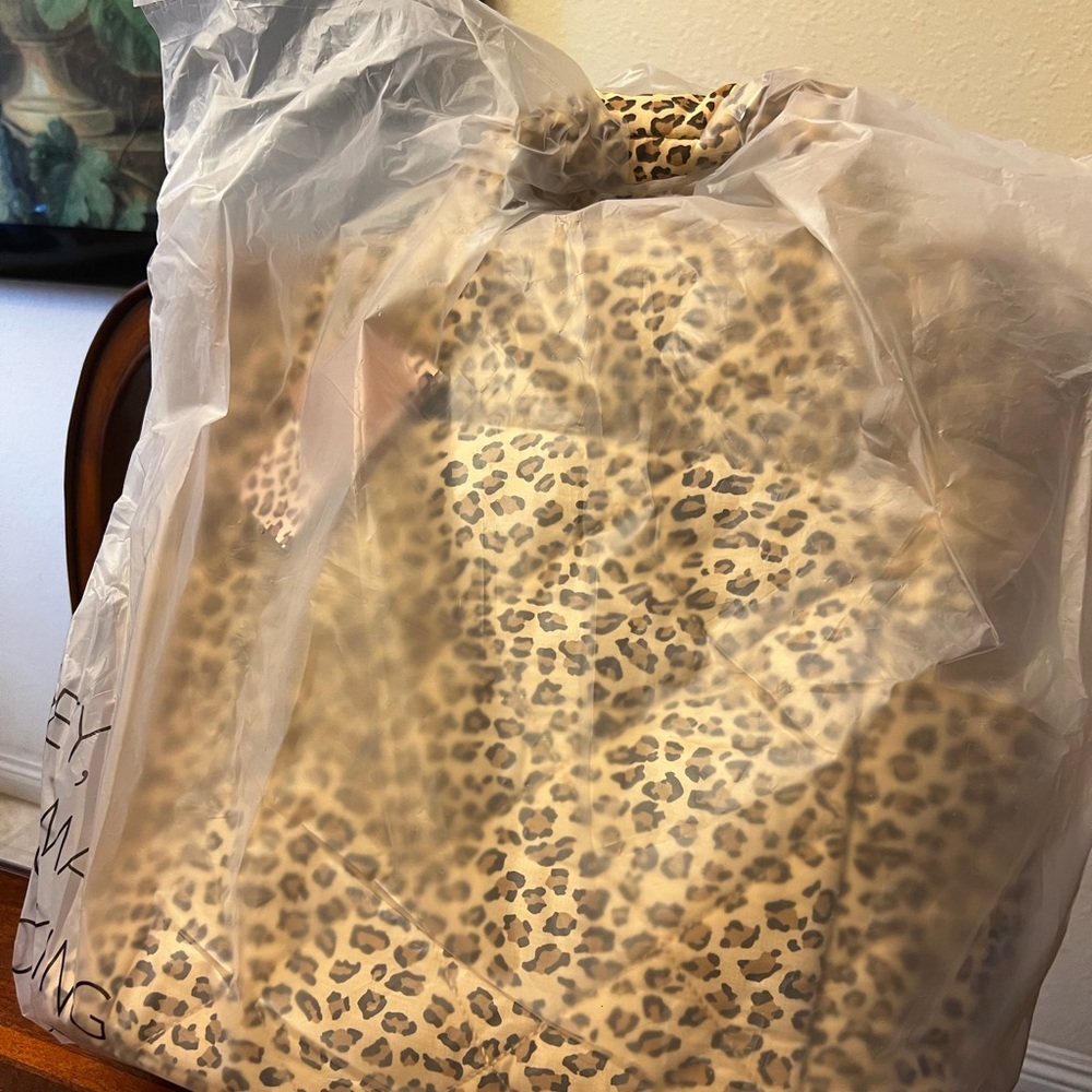 Beis Elsa wild child leopard diaper backpack